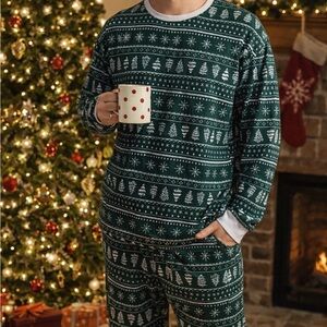Lauren Conrad 1X men’s Green and White Holiday Pajama Set